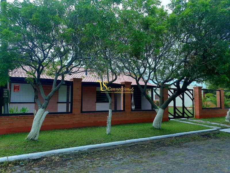 CASA COM 8 DORMITÓRIOS APENAS 150M DA PRAIA: 2ª foto da galeria de imagens do imóvel