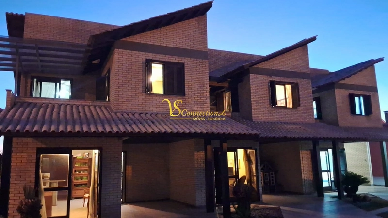 PREDIO RESIDENCIAL COM 3  SOBRADO!!! UMA QUADRA DO MAR!: 2ª foto da galeria de imagens do imóvel