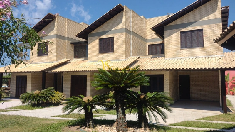 PREDIO RESIDENCIAL COM 3  SOBRADO!!! UMA QUADRA DO MAR!: 1ª foto da galeria de imagens do imóvel