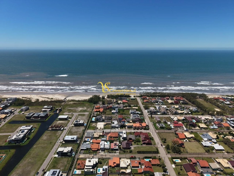 SOBRADO À VENDA EM XANGRI-LÁ, PRÓXIMO AO MAR: 34ª foto da galeria de imagens do imóvel