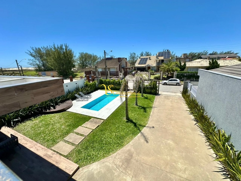 SOBRADO À VENDA EM XANGRI-LÁ, PRÓXIMO AO MAR: 3ª foto da galeria de imagens do imóvel