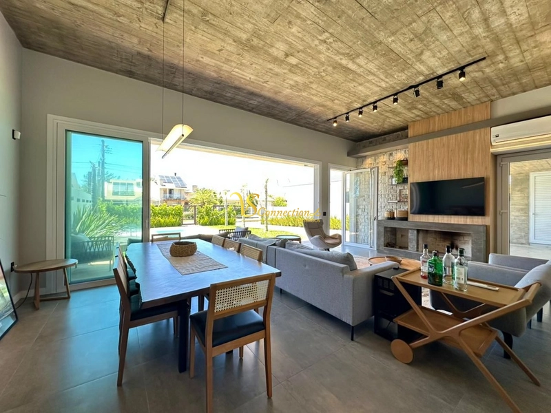 SOBRADO À VENDA EM XANGRI-LÁ, PRÓXIMO AO MAR: 11ª foto da galeria de imagens do imóvel