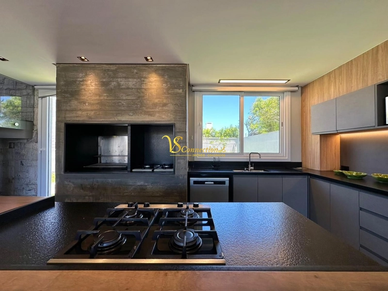 SOBRADO À VENDA EM XANGRI-LÁ, PRÓXIMO AO MAR: 15ª foto da galeria de imagens do imóvel