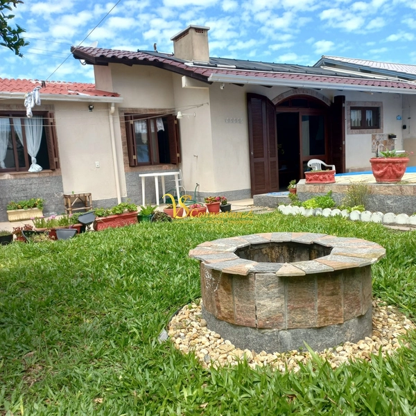 CASA A 50M DA PRAIA COM PISCINA: 38ª foto da galeria de imagens do imóvel