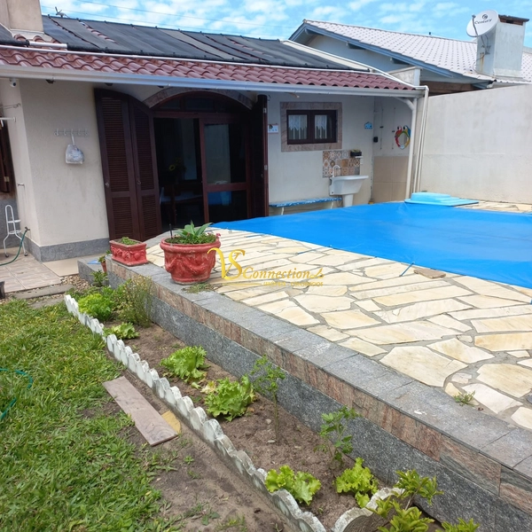 CASA A 50M DA PRAIA COM PISCINA: 40ª foto da galeria de imagens do imóvel