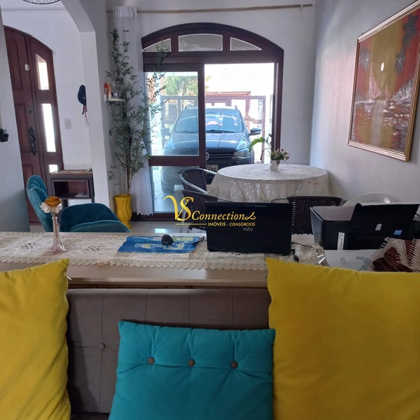 CASA A 50M DA PRAIA COM PISCINA: 17ª foto da galeria de imagens do imóvel