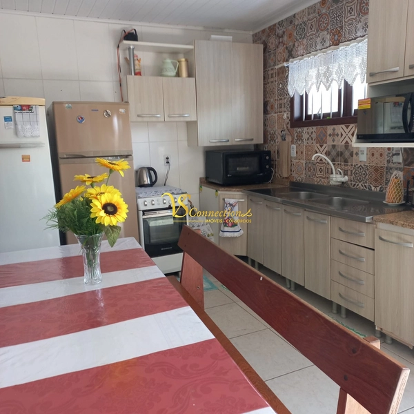 CASA A 50M DA PRAIA COM PISCINA: 22ª foto da galeria de imagens do imóvel