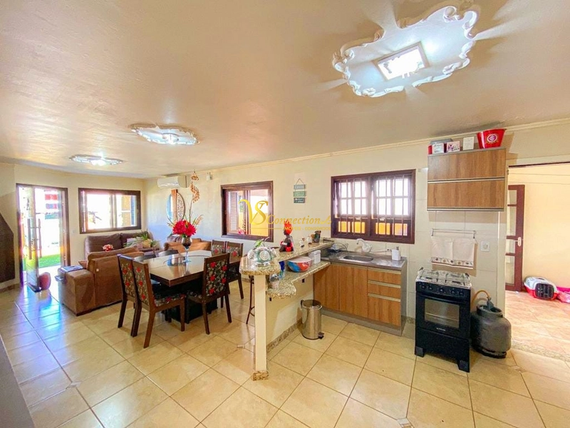 CASA EM ATLÂNTIDA SUL A APENAS 150 METROS DA PRAIA!!!: 5ª foto da galeria de imagens do imóvel