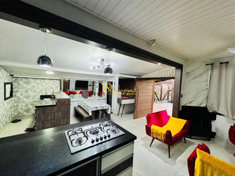 CASA DE ESQUINA PRÓXIMA DO MAR E CENTRO DE ATLÂNTIDA SUL: 14ª foto da galeria de imagens do imóvel