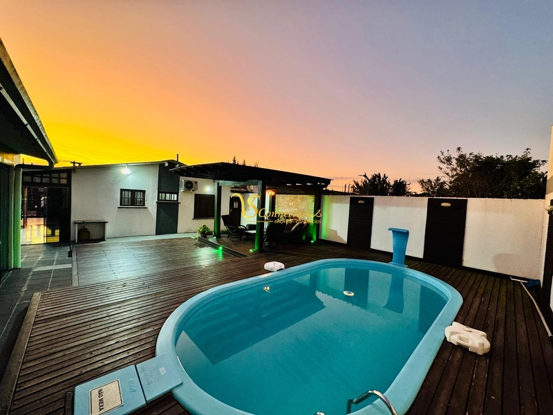 CASA DE ESQUINA PRÓXIMA DO MAR E CENTRO DE ATLÂNTIDA SUL: 40ª foto da galeria de imagens do imóvel