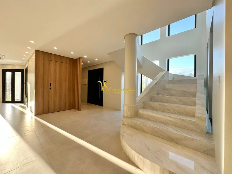 CASA NEOCLÁSSICA: 7ª foto da galeria de imagens do imóvel