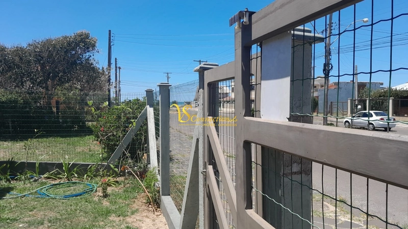 Oportunidade Única: Casa de Esquina a 1 Quadra do Mar: 8ª foto da galeria de imagens do imóvel