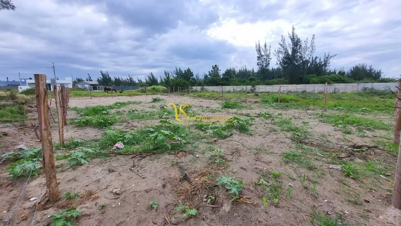 TERRENO À VENDA EM ATLANTIDA SUL NA AV. PARAGUASSU.: 2ª foto da galeria de imagens do imóvel