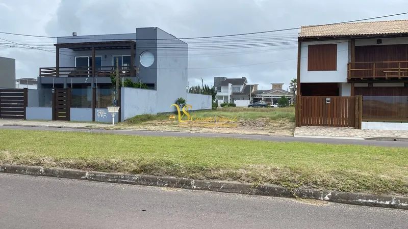 TERRENO FRENTE MAR,PRÓXIMO AO CONDOMÍNIO: 1ª foto da galeria de imagens do imóvel