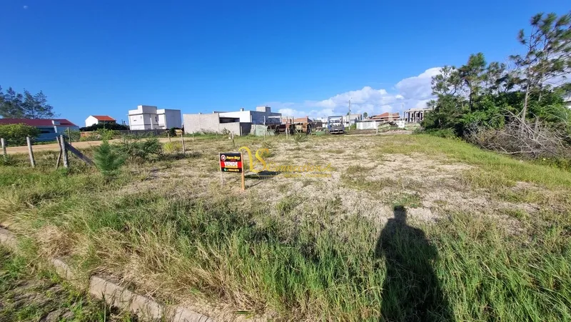 TERRENO À VENDA,ATLÂNTIDA SUL: 1ª foto da galeria de imagens do imóvel