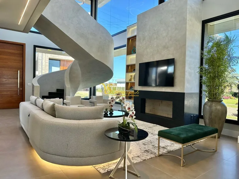 CASA DE CONDOMINIO 5 SUITES