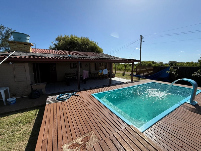 Casa à venda em Imbé com piscina: 4ª foto da galeria de imagens do imóvel