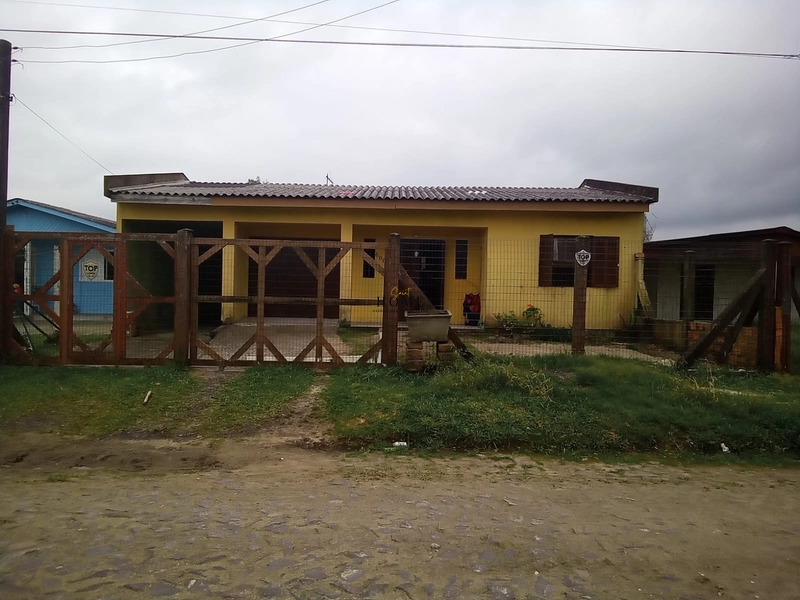 Casa a venda em imbé: 1ª foto da galeria de imagens do imóvel