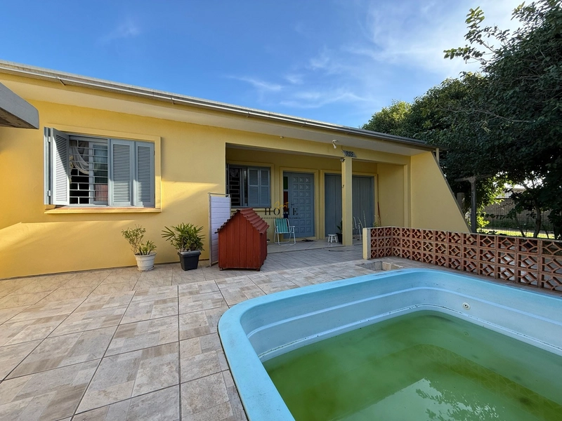 Casa à venda em Imbé: 1ª foto da galeria de imagens do imóvel