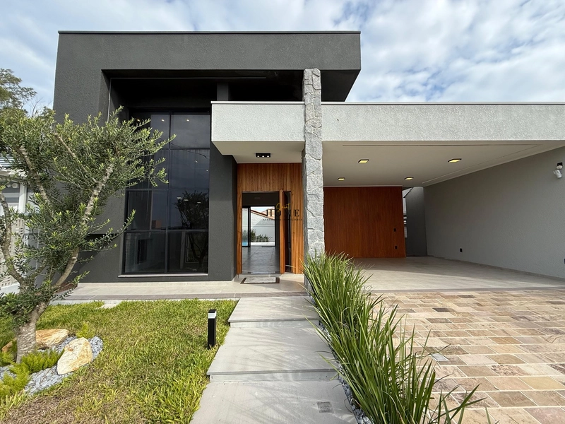 Casa à venda em Xangri-lá: 1ª foto da galeria de imagens do imóvel