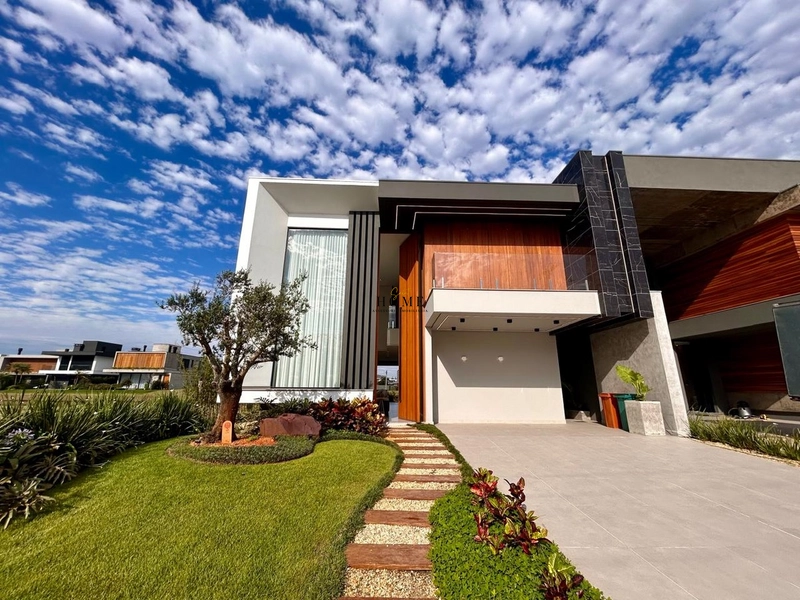 Casa no SUNSET: 1ª foto da galeria de imagens do imóvel