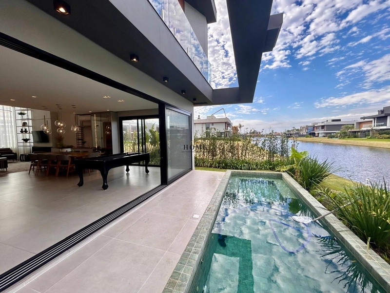 Casa no SUNSET: 2ª foto da galeria de imagens do imóvel