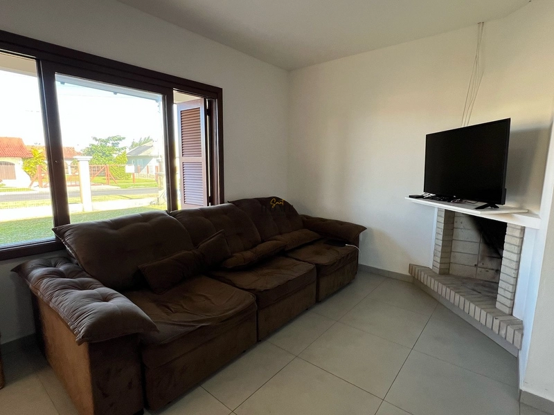 Casa à venda no centro de Imbé: 2ª foto da galeria de imagens do imóvel