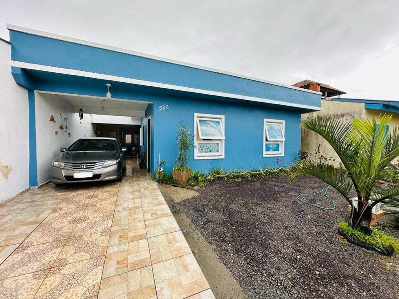 Casa no centro de Mariluz: 1ª foto da galeria de imagens do imóvel