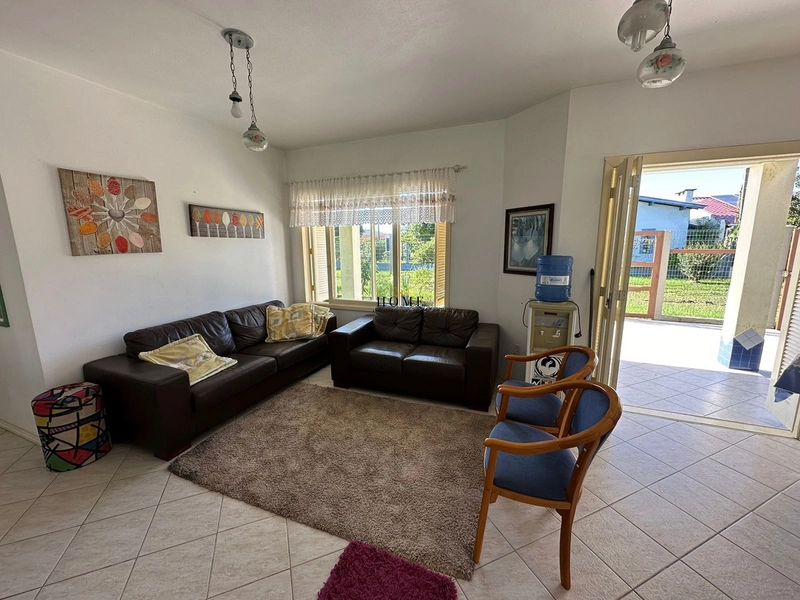 Casa à venda próxima ao mar: 3ª foto da galeria de imagens do imóvel