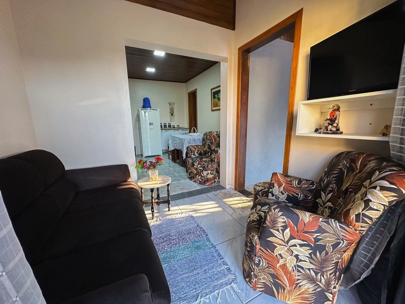 Casa em Mariluz com excelente localização próxima ao mar: 6ª foto da galeria de imagens do imóvel