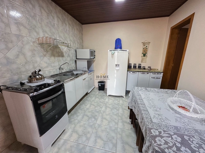 Casa em Mariluz com excelente localização próxima ao mar: 5ª foto da galeria de imagens do imóvel