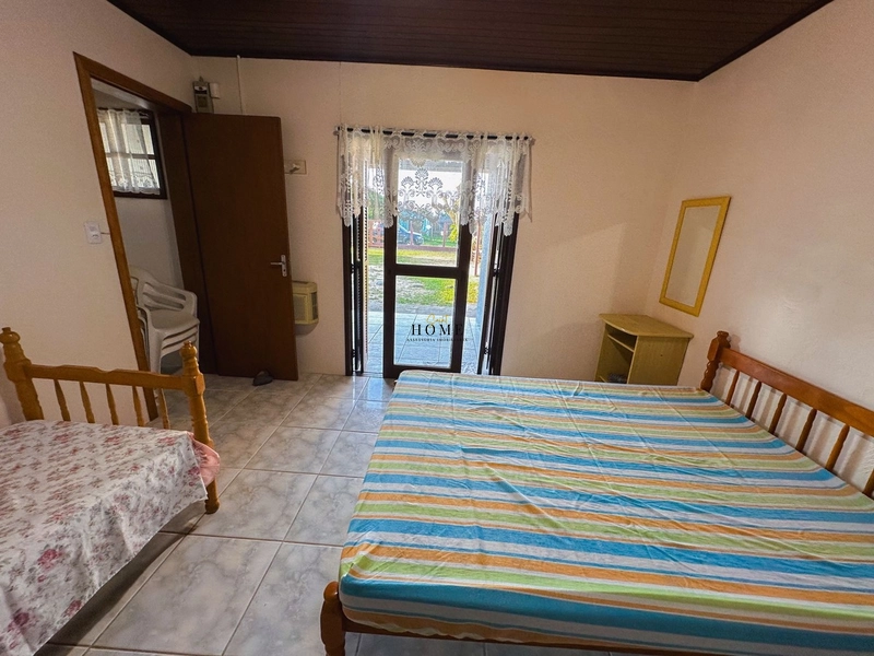Casa em Mariluz com excelente localização próxima ao mar: 10ª foto da galeria de imagens do imóvel