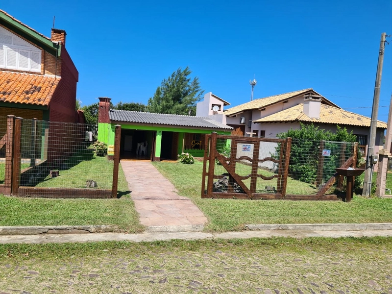 Casa próxima ao mar em Imbé: 2ª foto da galeria de imagens do imóvel