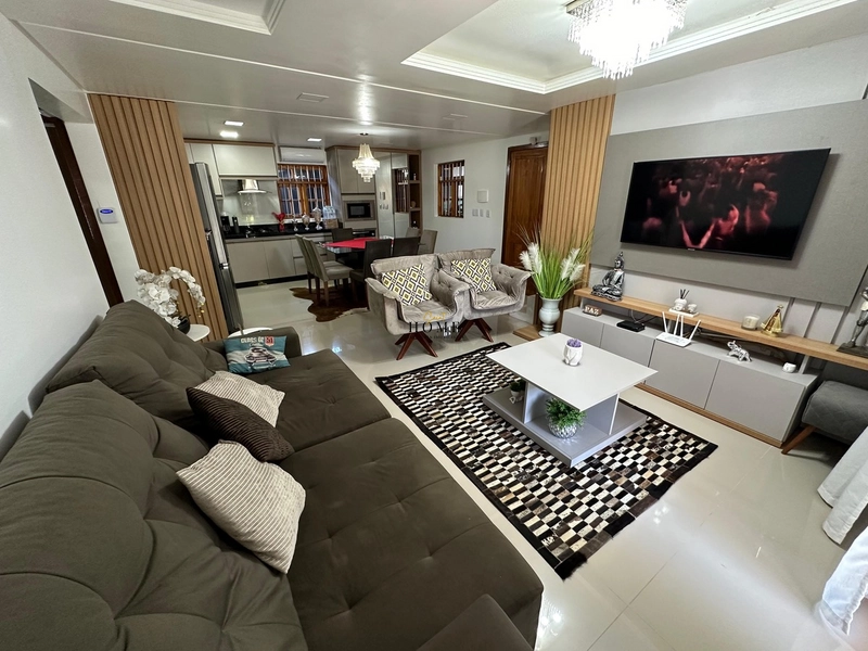 Casa à venda próxima ao mar: 3ª foto da galeria de imagens do imóvel