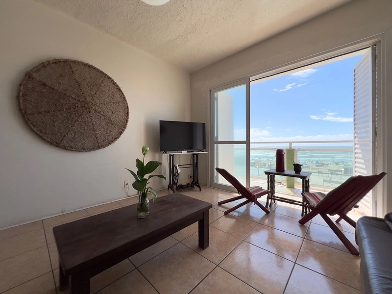 APARTAMENTO 3 QUARTOS A VENDA/ SACADA FRENTE MAR