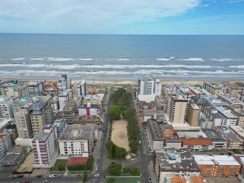 APARTAMENTO 2 DORMITÓRIOS A DUAS QUADRAS DO MAR!!!