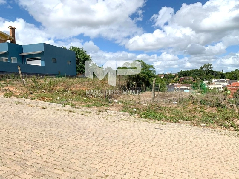 Terreno: 1ª foto da galeria de imagens do imóvel