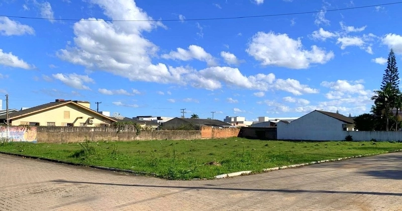 Terreno: 1ª foto da galeria de imagens do imóvel
