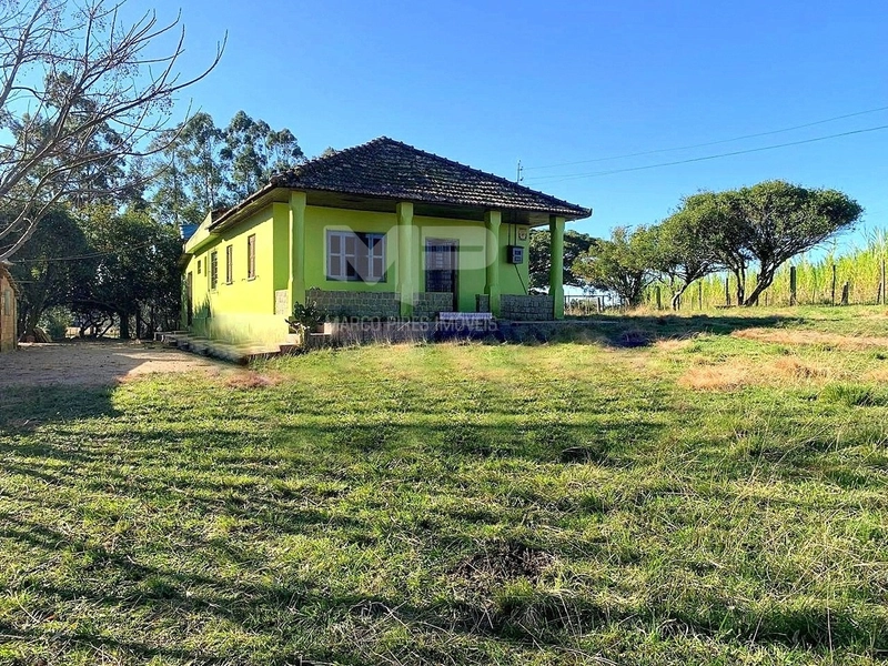 Chácara: 1ª foto da galeria de imagens do imóvel