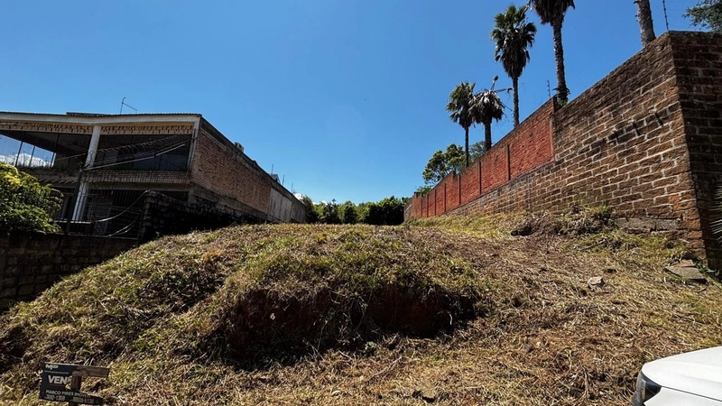 Terreno: 2ª foto da galeria de imagens do imóvel