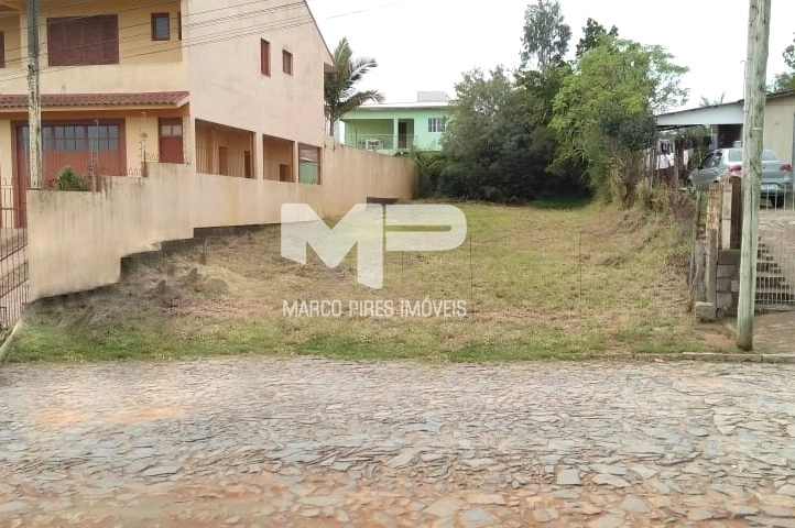 Terreno meio de quadra: 1ª foto da galeria de imagens do imóvel