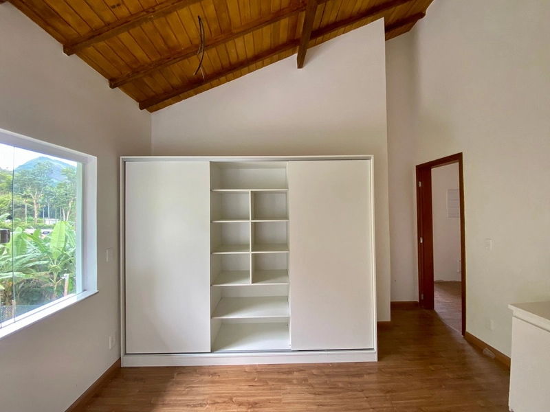 CONDOMÍNIO DE CASAS NO CARANGOLA: 10ª foto da galeria de imagens do imóvel