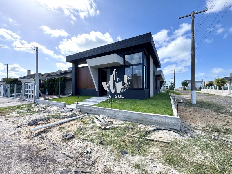Casa nova à venda em Atlãntida Sul: 1ª foto da galeria de imagens do imóvel