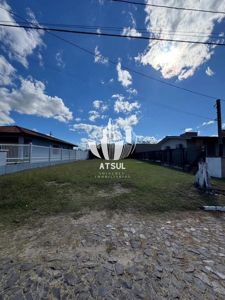 Terreno à venda em Atlãntida Sul: 1ª foto da galeria de imagens do imóvel