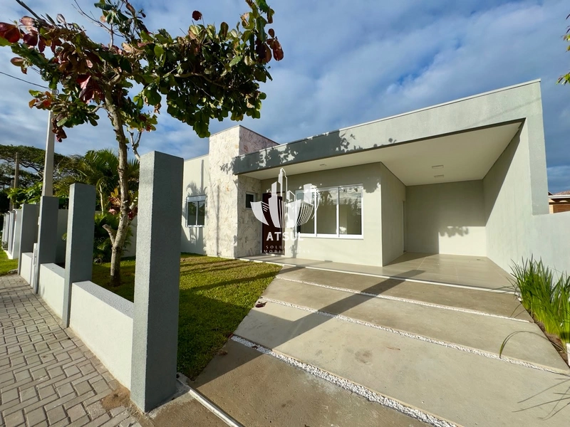 Casa à venda em Atlântida Sul: 2ª foto da galeria de imagens do imóvel