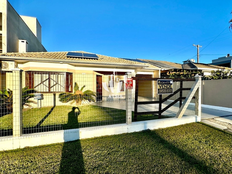 Casa à venda em Atlântida Sul: 3ª foto da galeria de imagens do imóvel