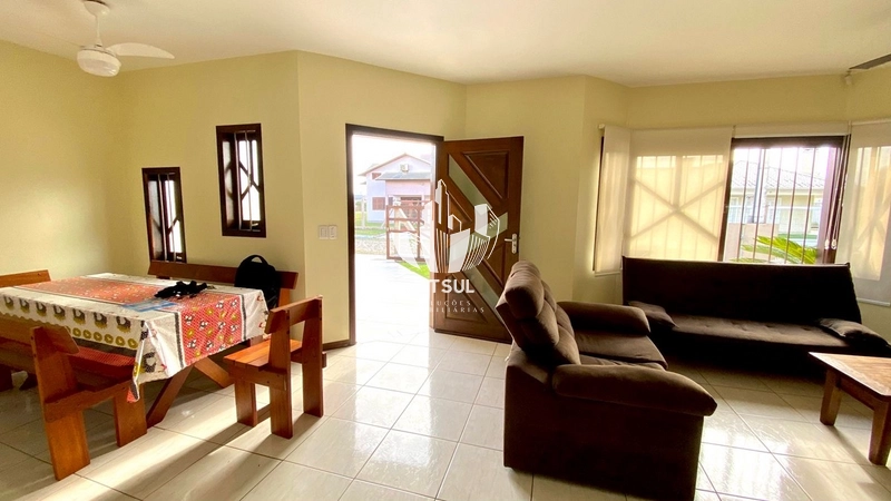 Casa à venda em Atlântida Sul: 8ª foto da galeria de imagens do imóvel