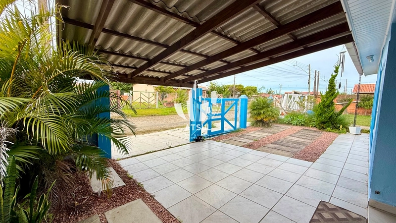Casa à venda em Atlântida Sul: 3ª foto da galeria de imagens do imóvel