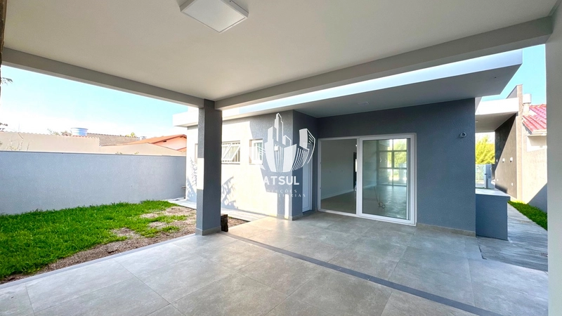 Casa à venda em Atântida Sul: 3ª foto da galeria de imagens do imóvel
