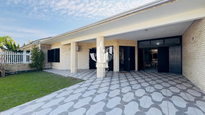 Casa à venda em Atlãntida Sul